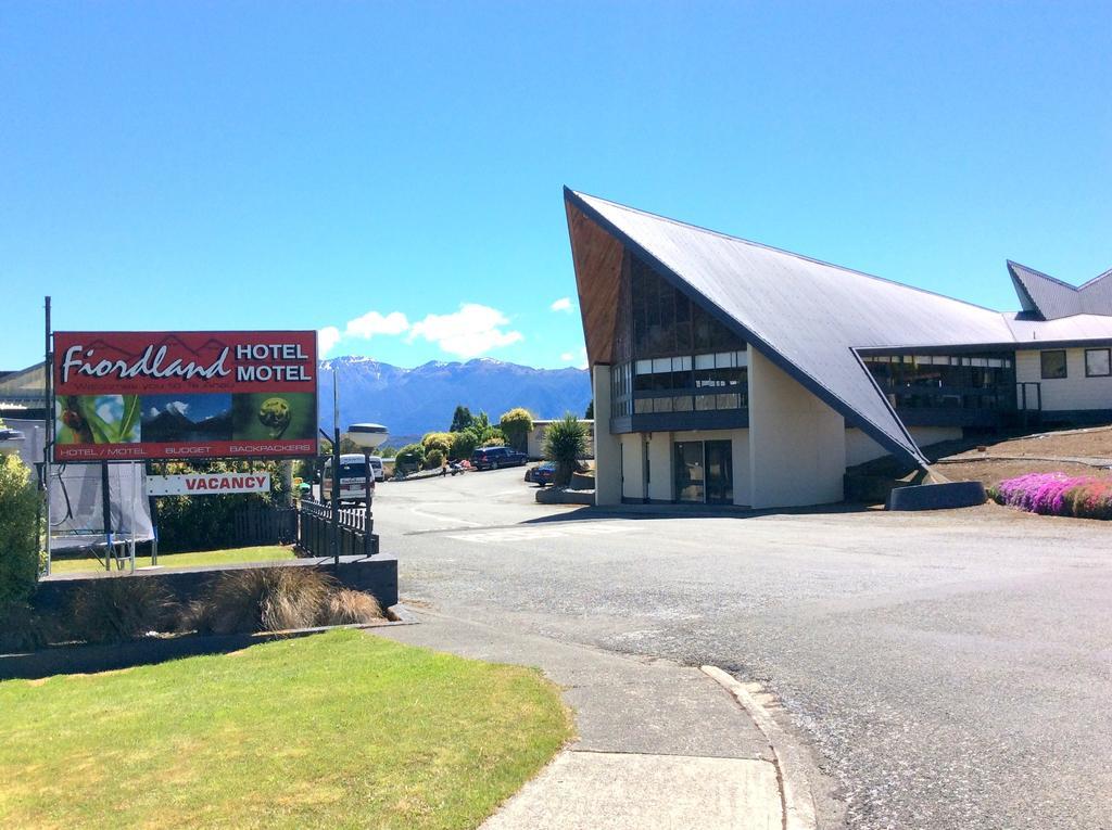 Fiordland Hotel Te Anau Esterno foto